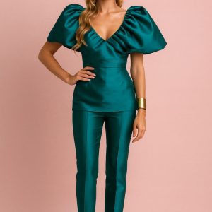 Conjunto de tafetán y escote Bardot