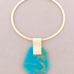 Gargantilla aro metálico con medallón de resina